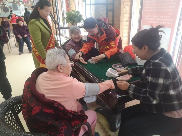 富德生命人寿走进亳州静心养老院 传递温暖与关